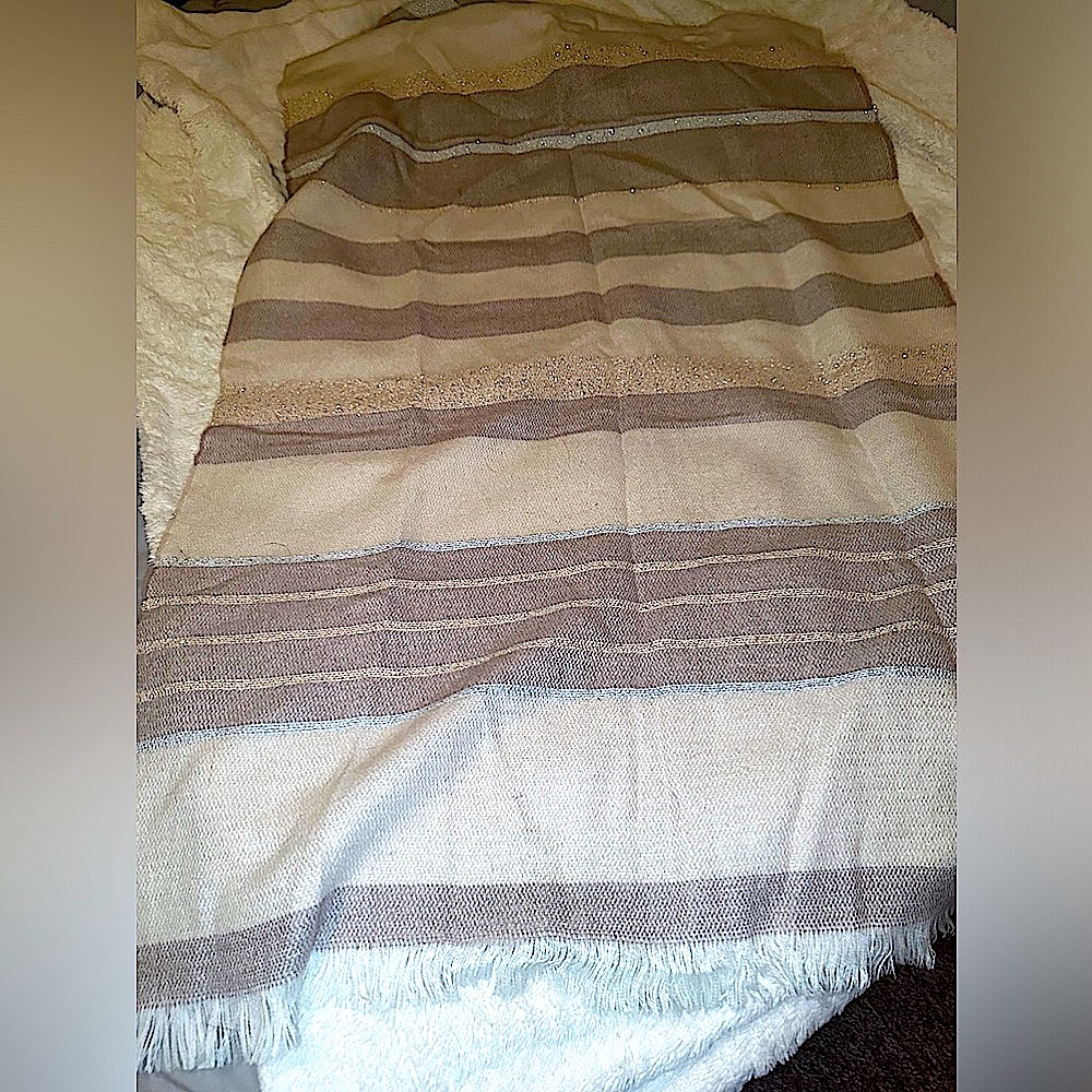Beautiful scarf, extra long (72 in), extra wide (29 in) mauves, cream & gold.